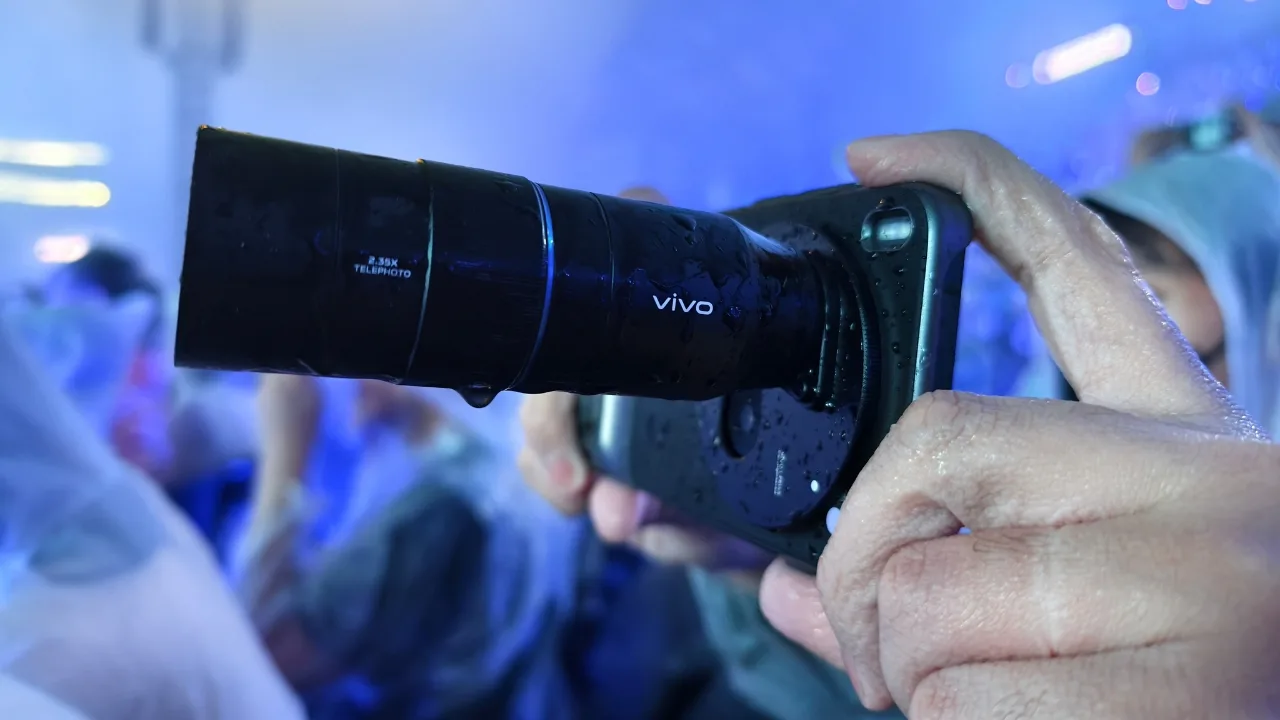 Vivo X300 series tele