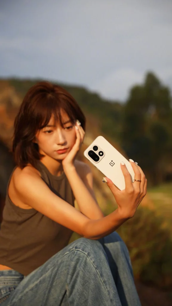 OnePlus 15 Source image 2