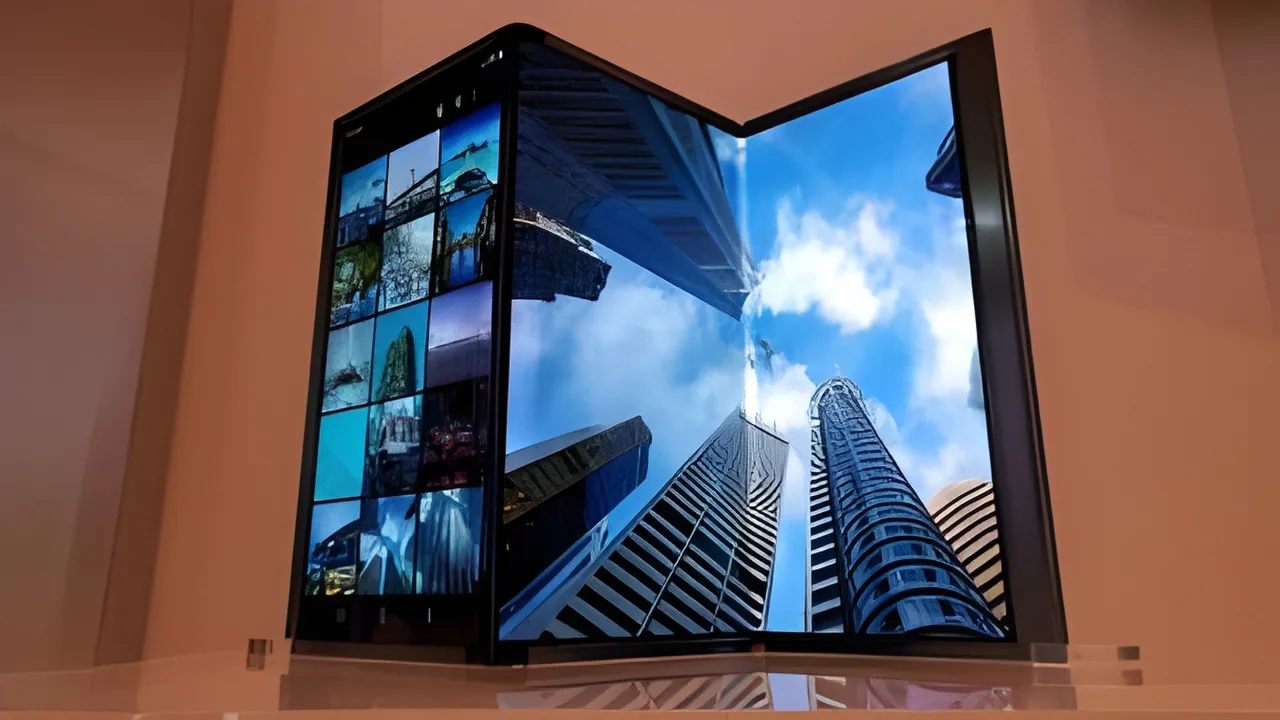 Samsung’s Galaxy Z TriFold